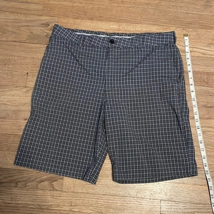 IZOD golf‎ shorts mens size 36 plaid
